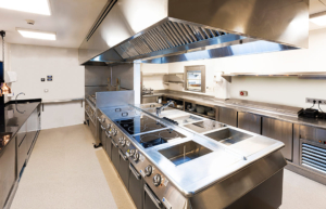 L cocina industrial en restaurante abarset andorra 300x193 Kris Thys